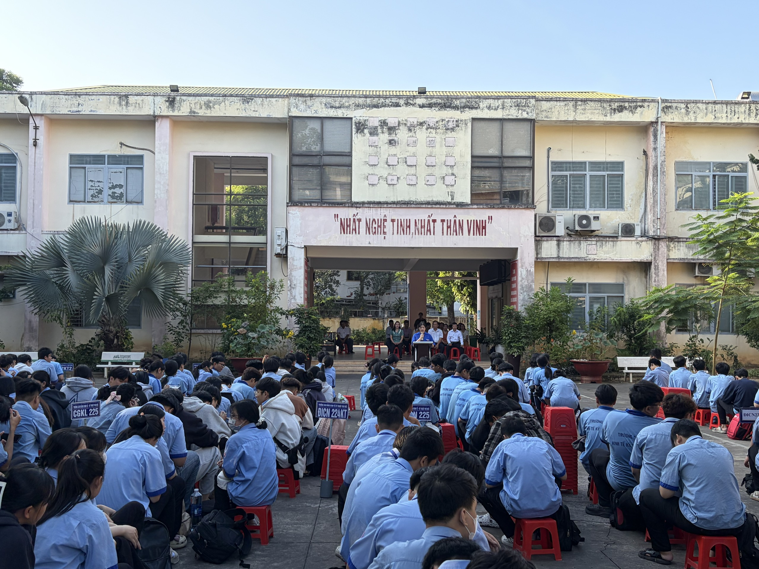 LỄ CHÀO CỜ THÁNG 04/2026
