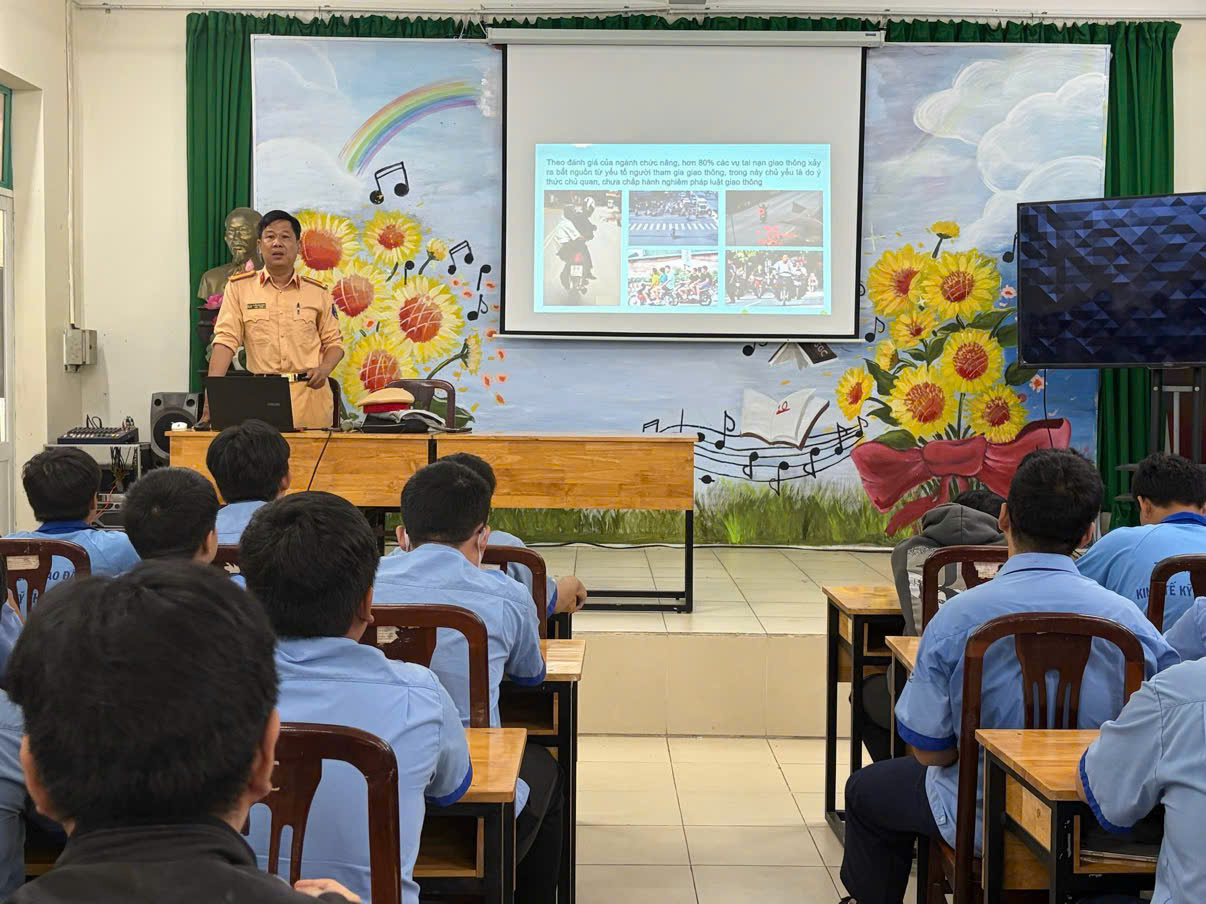 Buổi Hướng dẫn Kỹ năng lái xe an toàn cho Đoàn viên Thanh Niên, Học sinh